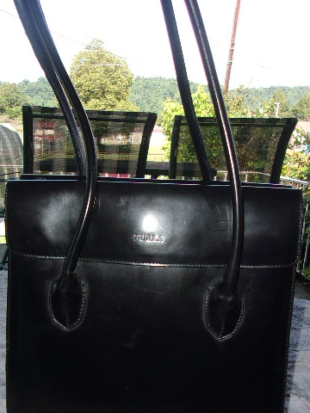 E-238 FURLA PATENT LEATHER BLACK SHOULDER BAG